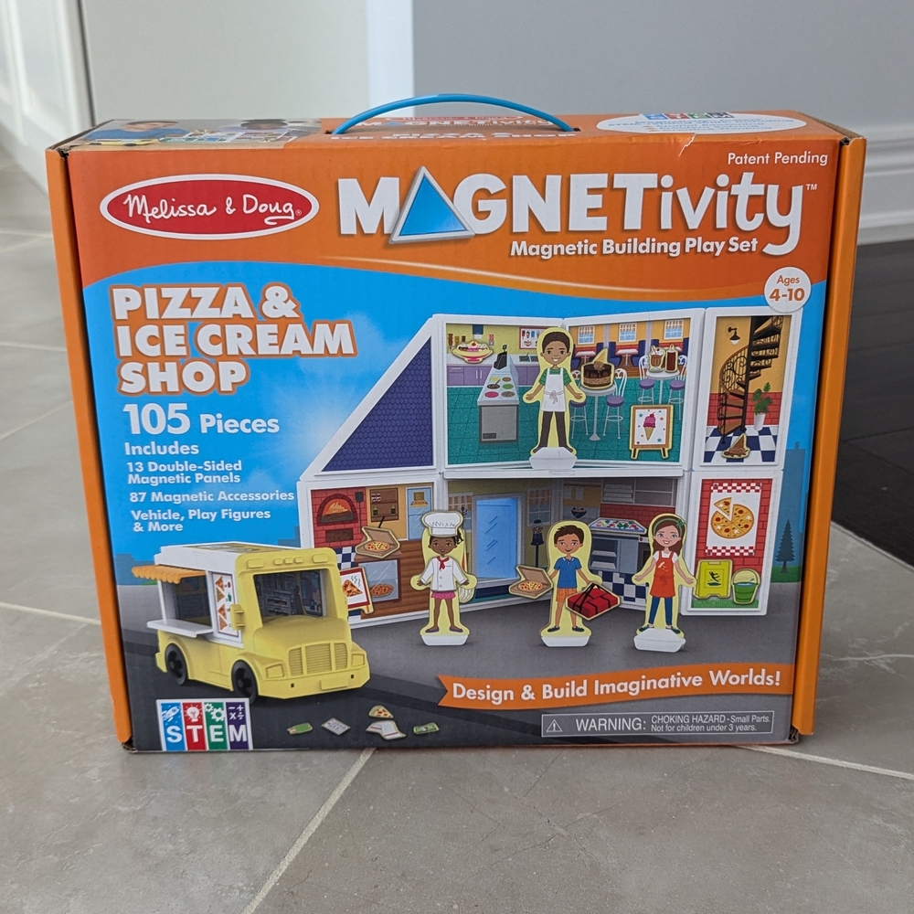 Melissa & Doug Magnetivity Pizza & Ice Cream Shop Set